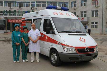 車禍期間，救護車及時出現(xiàn)能救人于危難